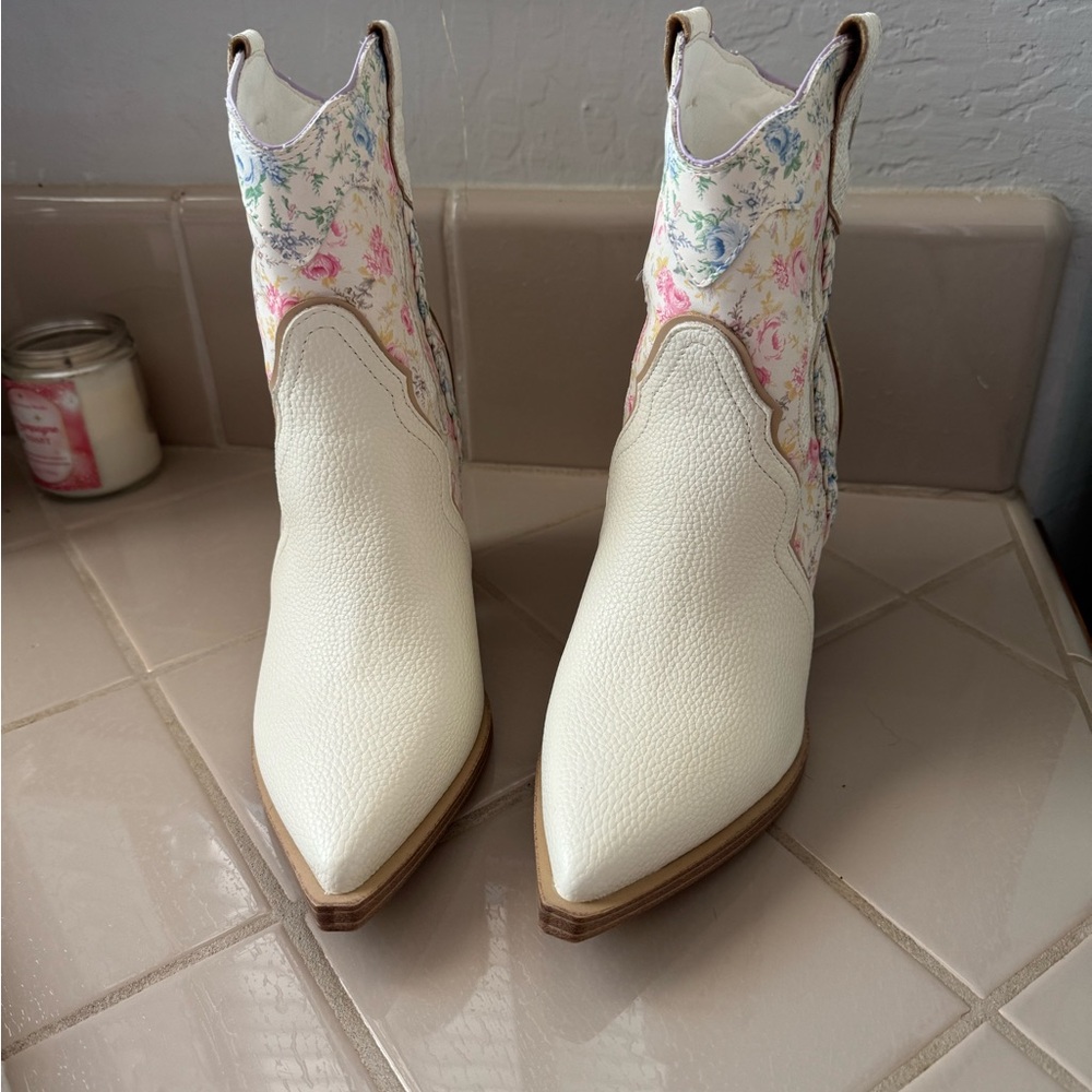 Floral Cream Western Ankle Boots